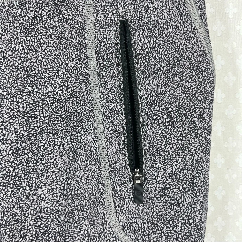 Lululemon Black‎ White Seaspray Invigorate Leggings